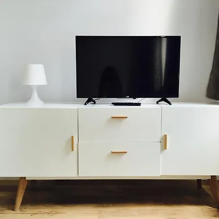 Przy Gimnazjalnej Μπίντγκοστς